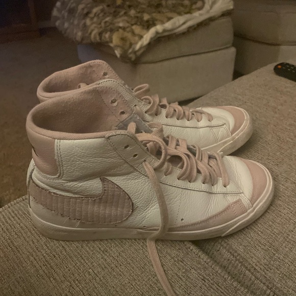 Nike Shoes - Picture 2 of 2